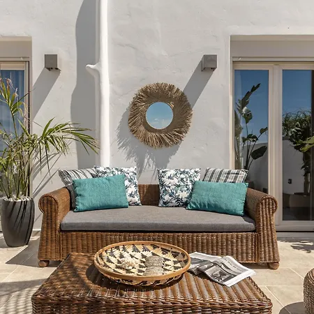 Апартаменты Mythodea Luxury ι Sunset Horizon & Jacuzzi Naxos City