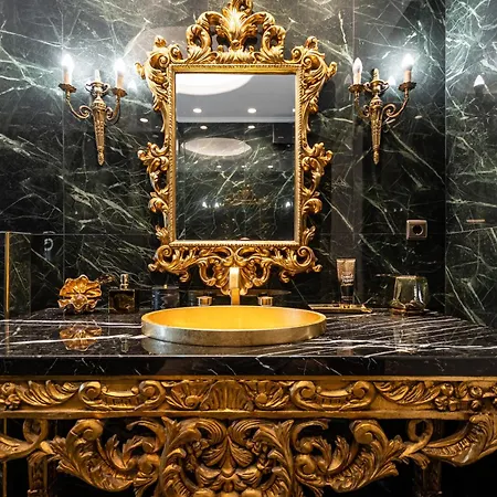 Mythodea Luxury ι Sunset Horizon & Jacuzzi Апартаменты *