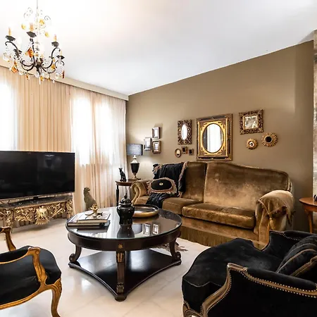 Mythodea Luxury Apartament