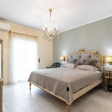 Апартаменты Mythodea Luxury ι Sunset Horizon & Jacuzzi *