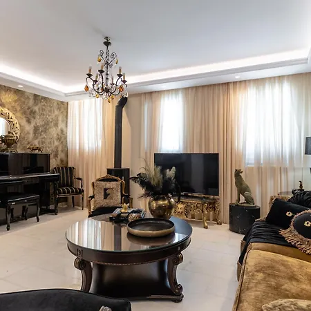 Апартаменты Mythodea Luxury ι Sunset Horizon & Jacuzzi