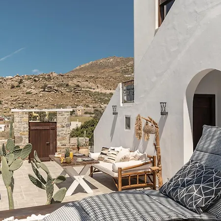 Mythodea Luxury ι Sunset Horizon & Jacuzzi Апартаменты *