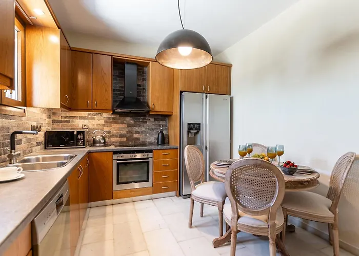 Mythodea Luxury I Naxos